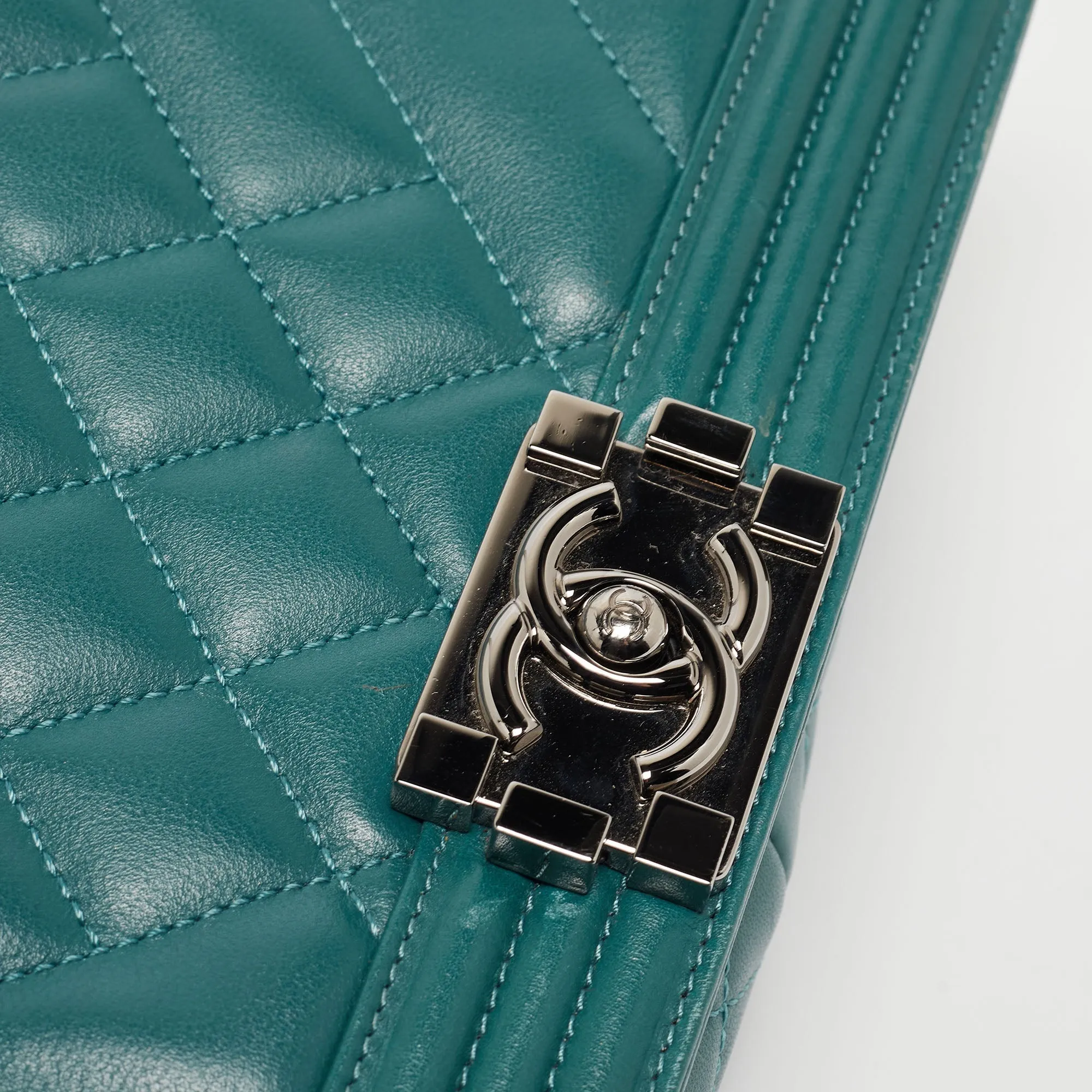 CHANEL Green Quilted Leather New Medium Boy Bag